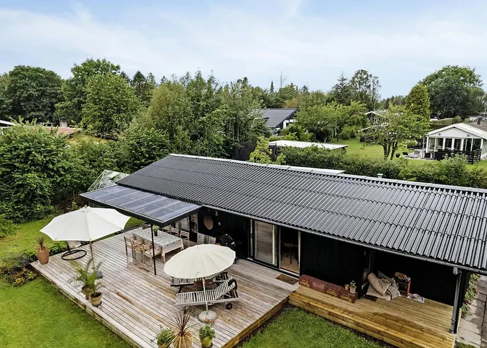 Unique With Wooden Ceilings Nyaraló