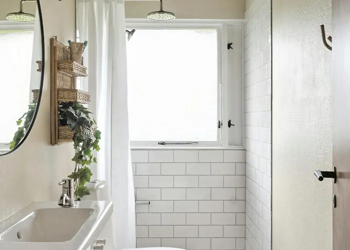 Unique With Wooden Ceilings Nyaraló *