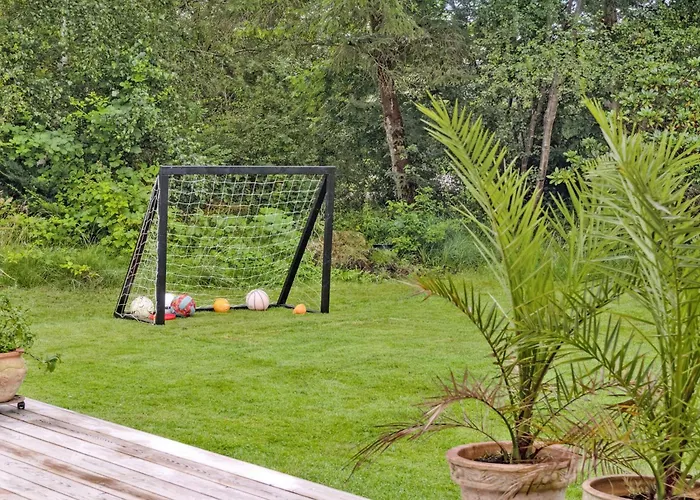 Unique With Wooden Ceilings Nyaraló